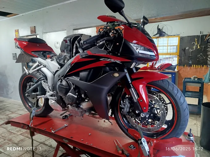 Moto CBR esportiva na Oficina Pablo Motos
